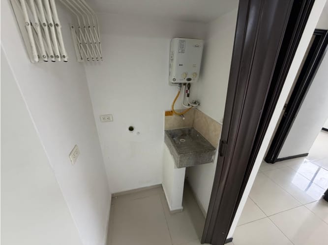 Apartamento de 2 alcobas en arriendo en Cucaracho, Medellín, 43 m² · foto 5 de 9