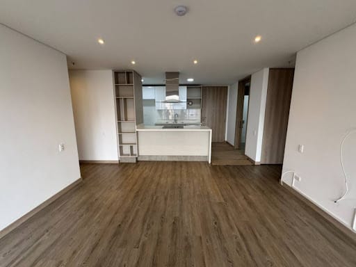 Apartamento de 2 alcobas en arriendo en Los Balsos, Medellín, 87 m² · foto 2 de 22