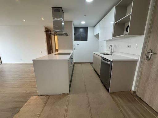 Apartamento de 2 alcobas en arriendo en Los Balsos, Medellín, 87 m² · foto 3 de 22
