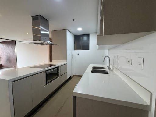 Apartamento de 2 alcobas en arriendo en Los Balsos, Medellín, 87 m² · foto 4 de 22