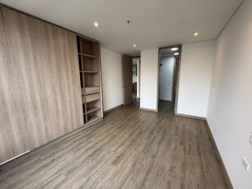 Apartamento de 2 alcobas en arriendo en Los Balsos, Medellín, 87 m² · foto 5 de 22