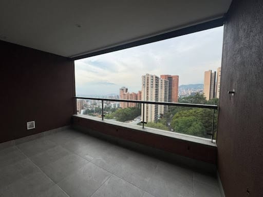 Apartamento de 2 alcobas en arriendo en Los Balsos, Medellín, 87 m² · foto 8 de 22