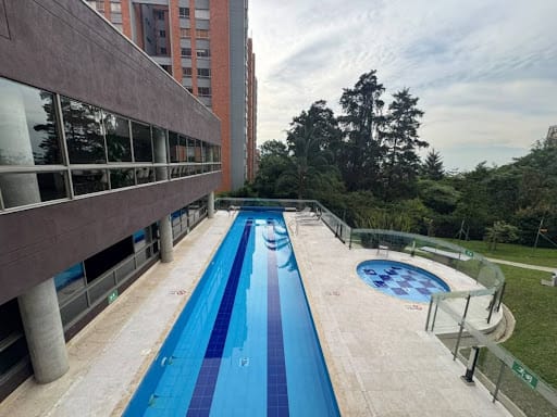 Apartamento de 2 alcobas en arriendo en Los Balsos, Medellín, 87 m² · foto 18 de 22