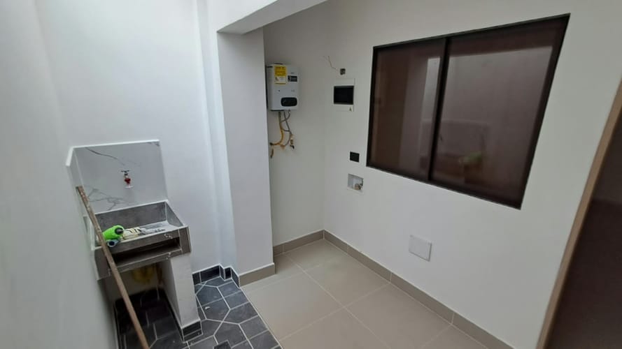 Apartamento de 2 alcobas en arriendo en Señorial, Envigado, 55 m² · foto 6 de 9