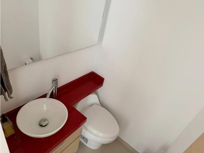 Apartamento de 3 alcobas en arriendo en Cumbres, Envigado, 125 m² · foto 4 de 12