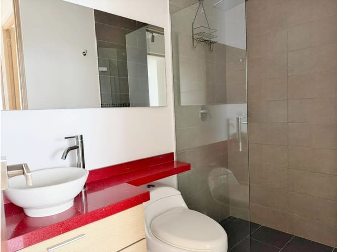 Apartamento de 3 alcobas en arriendo en Cumbres, Envigado, 125 m² · foto 7 de 12