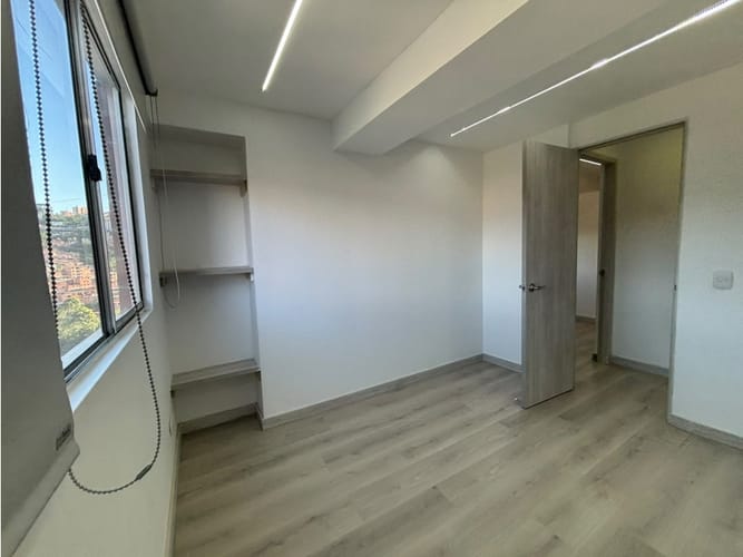 Apartamento de 2 alcobas en venta en Cucaracho, Medellín, 45 m² · foto 8 de 11