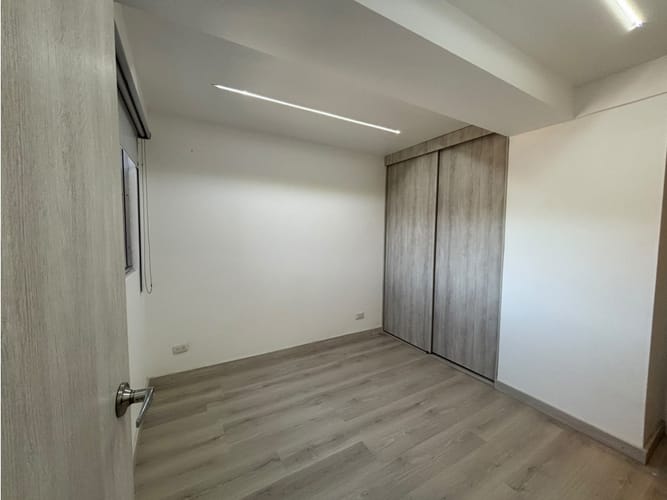 Apartamento de 2 alcobas en venta en Cucaracho, Medellín, 45 m² · foto 10 de 11