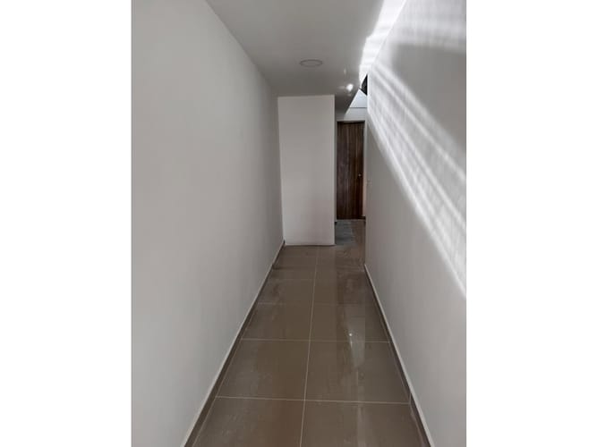 Apartamento de 3 alcobas en venta en Campo Valdes No.2, Medellín, 72 m² · foto 2 de 13