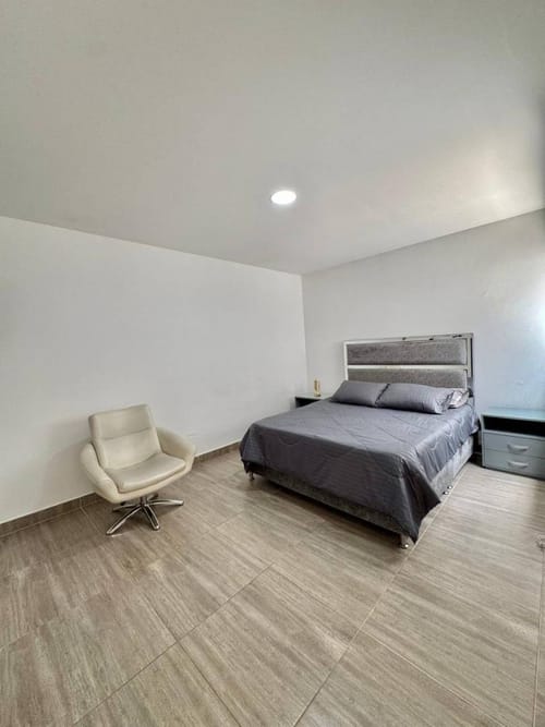 Casa de 4 alcobas en arriendo en Cuarta Brigada, Medellín, 300 m² · foto 17 de 19