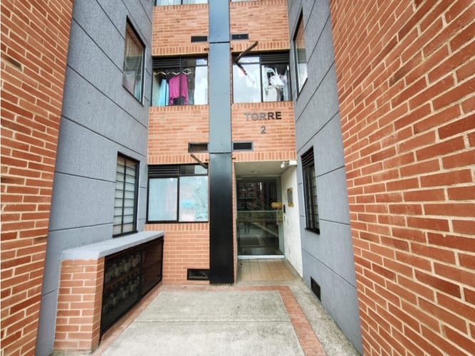 Apartamento de 3 alcobas en venta en Conjunto Residencial Prados Reserva De Madrid, Madrid, 62 m² · foto 2 de 24