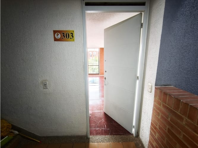 Apartamento de 3 alcobas en venta en Conjunto Residencial Prados Reserva De Madrid, Madrid, 62 m² · foto 3 de 24