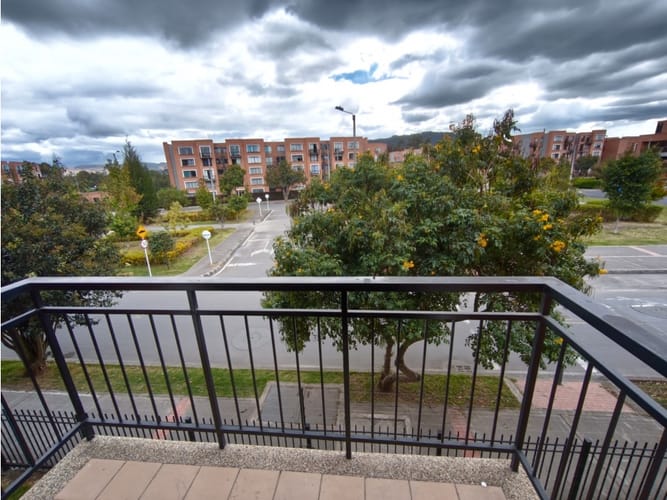 Apartamento de 3 alcobas en venta en Conjunto Residencial Prados Reserva De Madrid, Madrid, 62 m² · foto 5 de 24