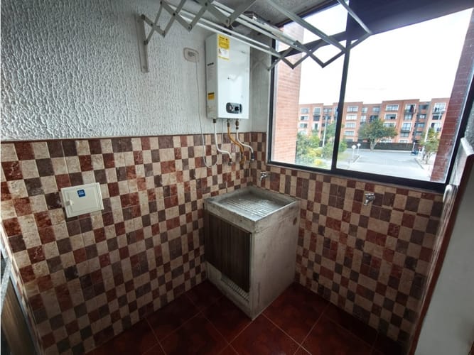 Apartamento de 3 alcobas en venta en Conjunto Residencial Prados Reserva De Madrid, Madrid, 62 m² · foto 8 de 24