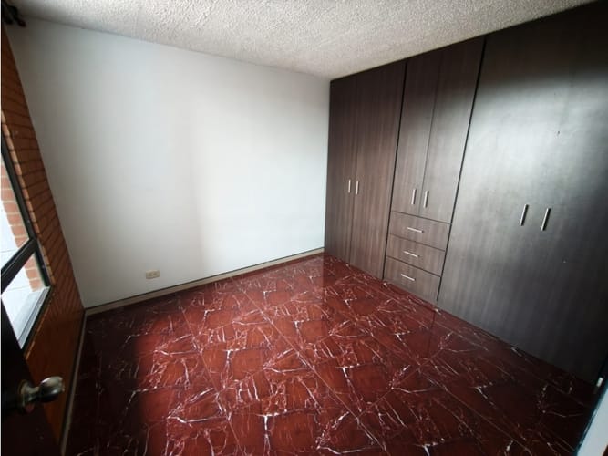 Apartamento de 3 alcobas en venta en Conjunto Residencial Prados Reserva De Madrid, Madrid, 62 m² · foto 13 de 24