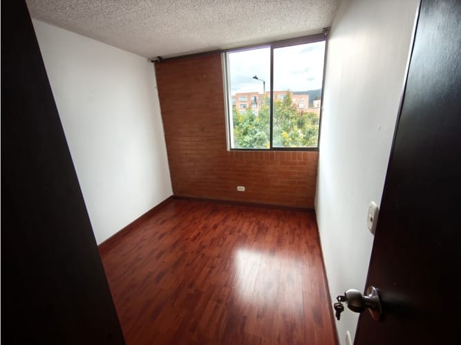 Apartamento de 3 alcobas en venta en Conjunto Residencial Prados Reserva De Madrid, Madrid, 62 m² · foto 20 de 24