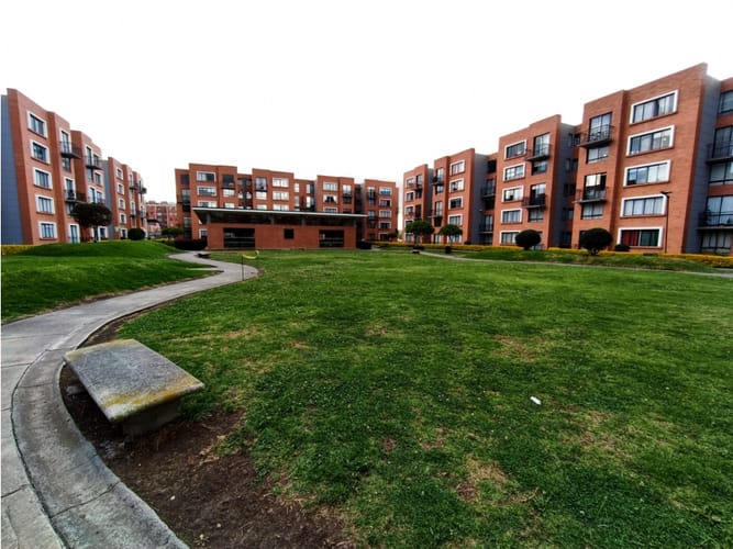 Apartamento de 3 alcobas en venta en Conjunto Residencial Prados Reserva De Madrid, Madrid, 62 m² · foto 23 de 24