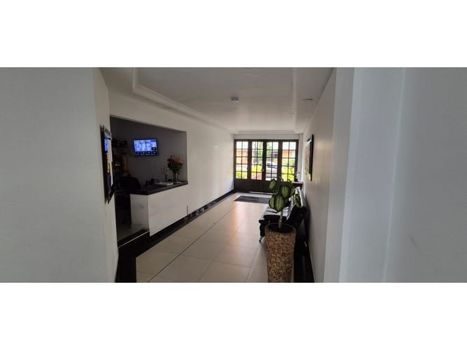 Apartamento de 2 alcobas en venta en Cedritos, Bogotá, 102 m² · foto 22 de 23