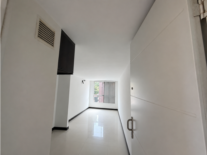 Apartamento de 2 alcobas en venta en Carmelo, Bello, 41 m² · foto 2 de 17