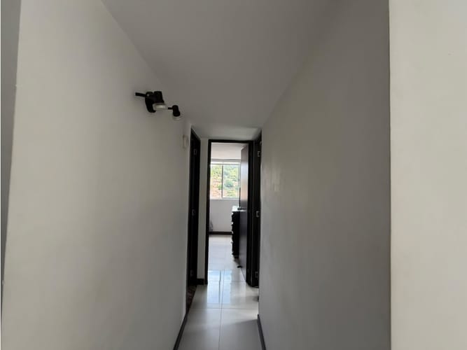 Apartamento de 2 alcobas en venta en Carmelo, Bello, 41 m² · foto 6 de 17