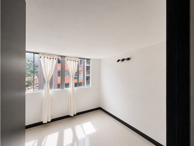 Apartamento de 2 alcobas en venta en Carmelo, Bello, 41 m² · foto 9 de 17