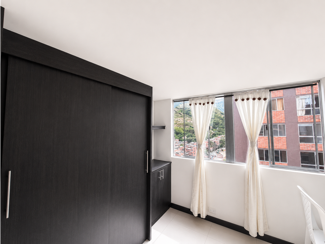 Apartamento de 2 alcobas en venta en Carmelo, Bello, 41 m² · foto 11 de 17