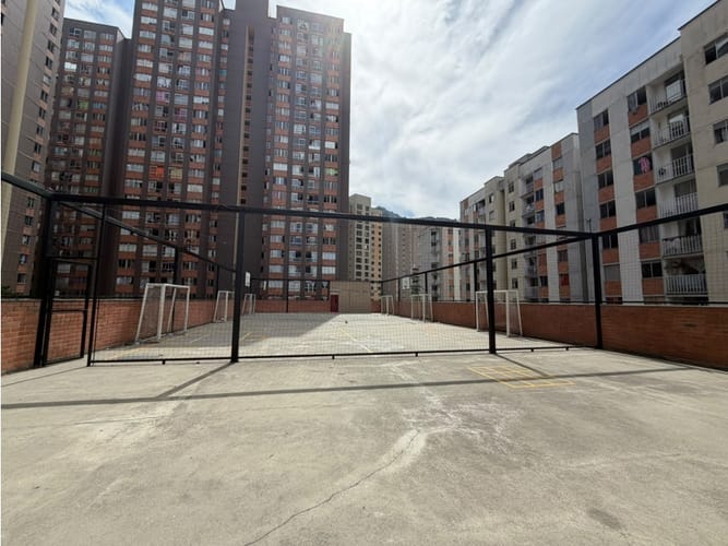 Apartamento de 2 alcobas en venta en Carmelo, Bello, 41 m² · foto 16 de 17