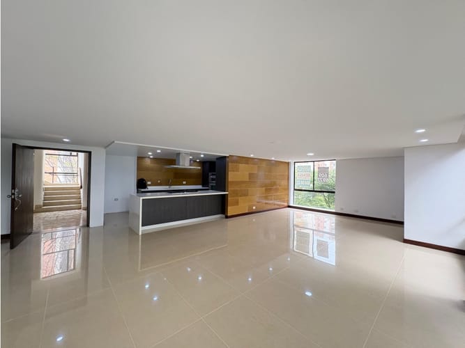 Apartamento de 4 alcobas en arriendo en Vía Las Palmas, Medellín, 295 m² · foto 6 de 24