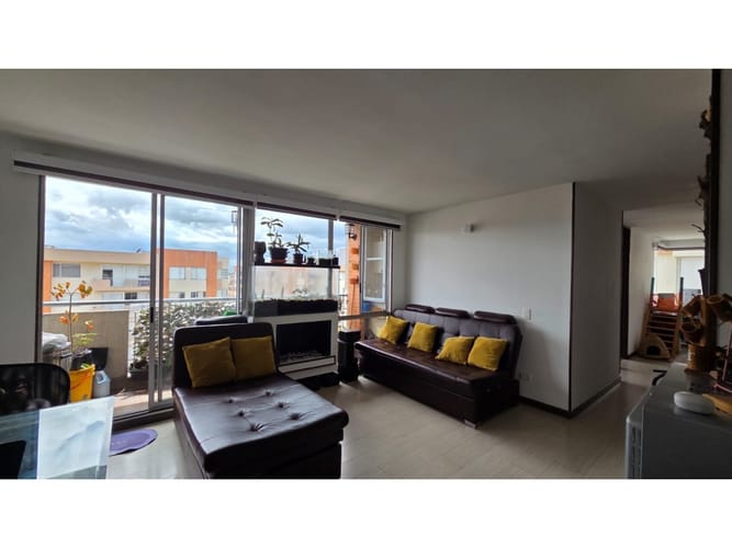Apartamento de 3 alcobas en venta en Pinos Polo Club, Mosquera, 87 m² · foto 2 de 19