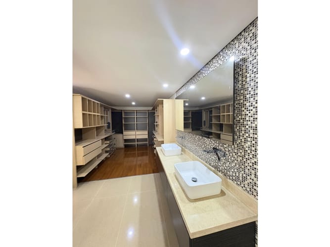 Apartamento de 4 alcobas en arriendo en Vía Las Palmas, Medellín, 295 m² · foto 15 de 24