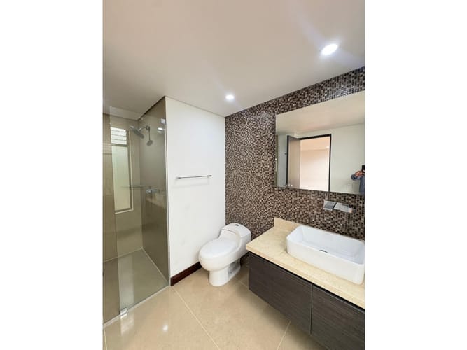Apartamento de 4 alcobas en arriendo en Vía Las Palmas, Medellín, 295 m² · foto 19 de 24
