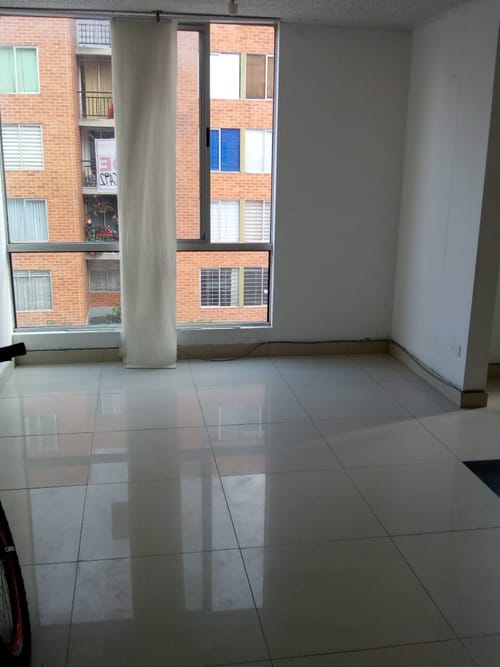Apartamento de 3 alcobas en venta en Engativá, Bogotá, 59 m² · foto 3 de 14