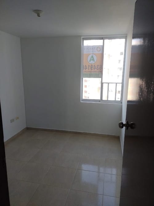 Apartamento de 3 alcobas en venta en Granjas De Provenza, Bucaramanga, 65 m² · foto 10 de 19