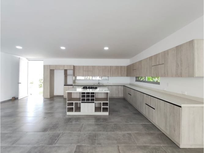 Casa de 6 alcobas en venta en Cerritos, Pereira, 340 m² · foto 7 de 17
