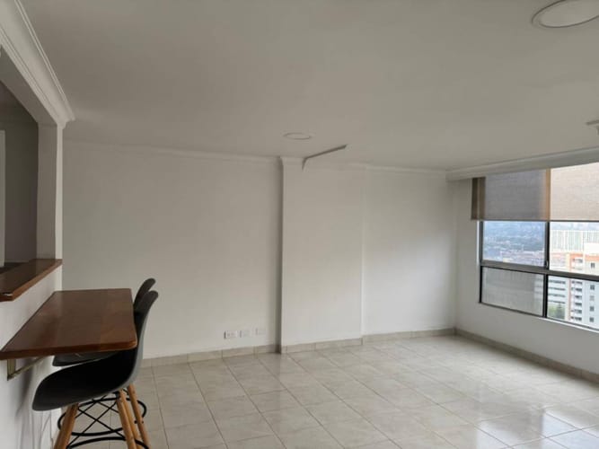 Apartaestudio en arriendo en El Poblado, Medellín, 52 m² · foto 3 de 14