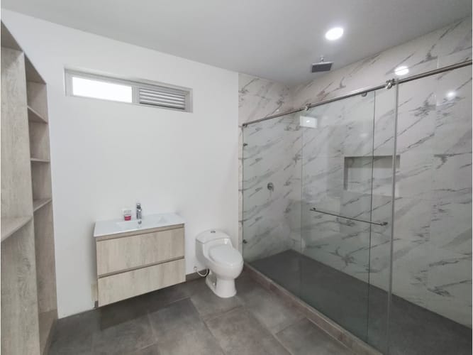 Casa de 6 alcobas en venta en Cerritos, Pereira, 340 m² · foto 12 de 17