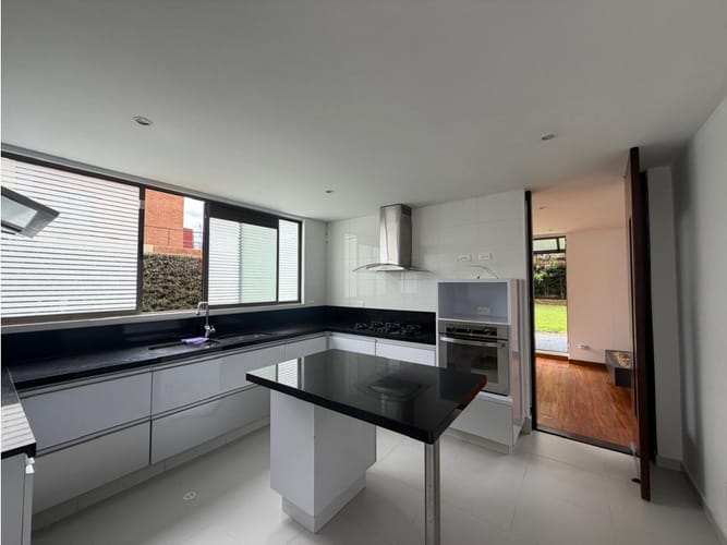 Casa de 3 alcobas en arriendo en Siberia, Cota, 247 m² · foto 19 de 24