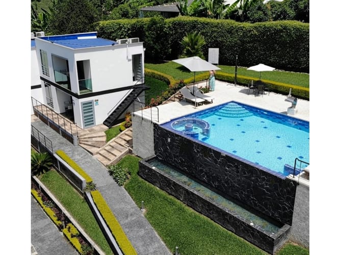 Casa de 6 alcobas en venta en Cerritos, Pereira, 1000 m² · foto 8 de 15