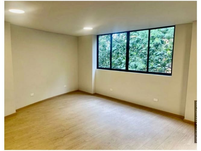 Apartamento de 5 alcobas en venta en El Tesoro, Medellín, 357 m² · foto 3 de 12