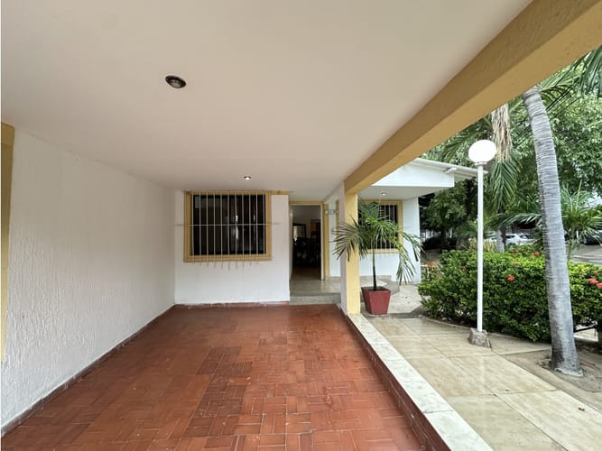 Casa en venta en El Yucal, Santa Marta, 130 m² · foto 2 de 24