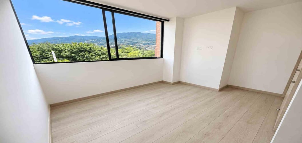 Apartamento de 2 alcobas en arriendo en Loma Del Escobero, Envigado, 70 m² · foto 4 de 11
