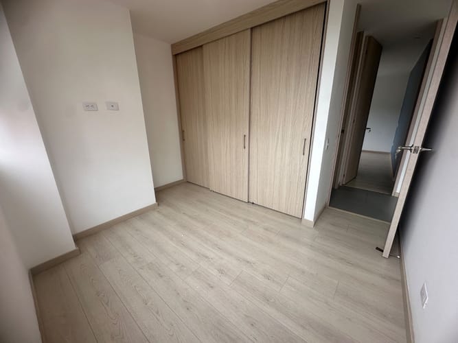 Apartamento de 2 alcobas en arriendo en Loma Del Escobero, Envigado, 70 m² · foto 5 de 11