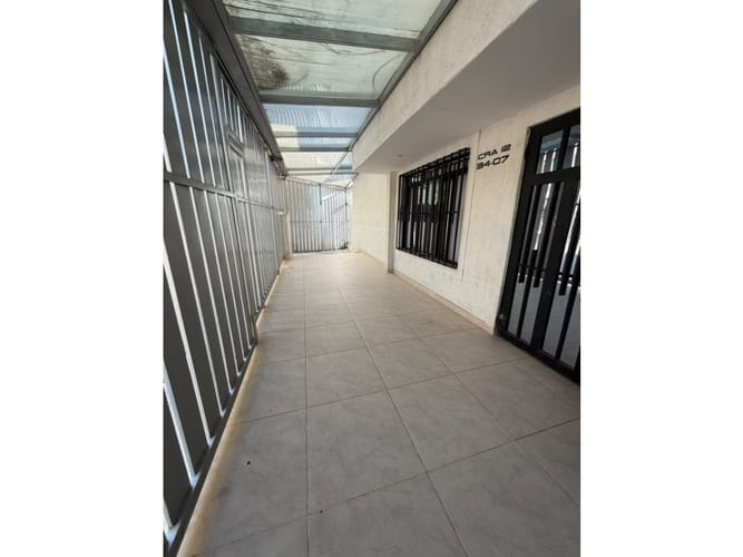 Casa de 3 alcobas en venta en Los Cambulos, Neiva, 120 m² · foto 2 de 24