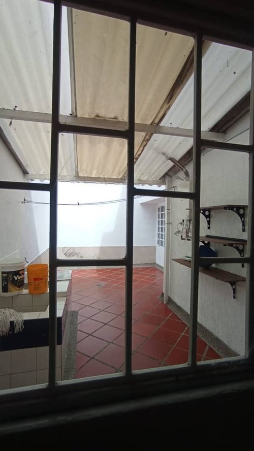 Casa de 5 alcobas en venta en Castilla, Bogotá, 240 m² · foto 6 de 23
