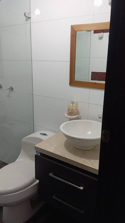 Casa de 5 alcobas en venta en Castilla, Bogotá, 240 m² · foto 15 de 23