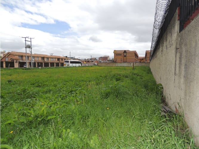 Lote en venta en Chilacos, Chía, 2249 m² · foto 10 de 12