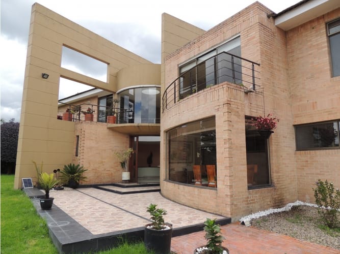 Casa en venta en San Simón, Bogotá · foto 2 de 24