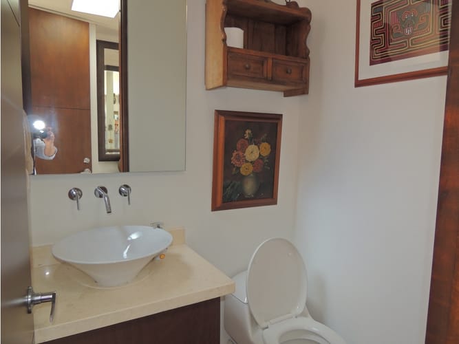 Apartamento de 3 alcobas en venta en Arrayanes, Bogotá, 230 m² · foto 2 de 24