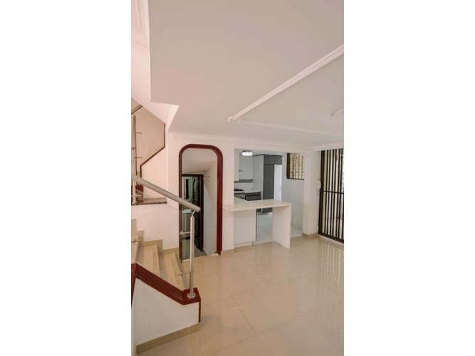 Casa de 3 alcobas en venta en Pinares, Pereira, 180 m² · foto 3 de 9