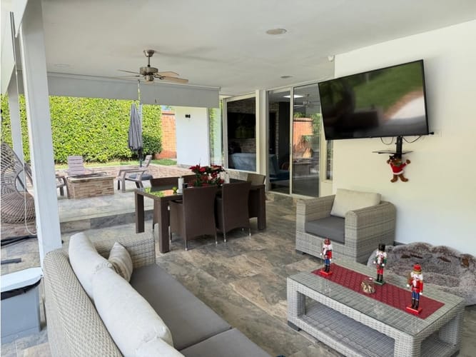 Casa de 4 alcobas en venta en Cerritos, Pereira, 246 m² · foto 12 de 16